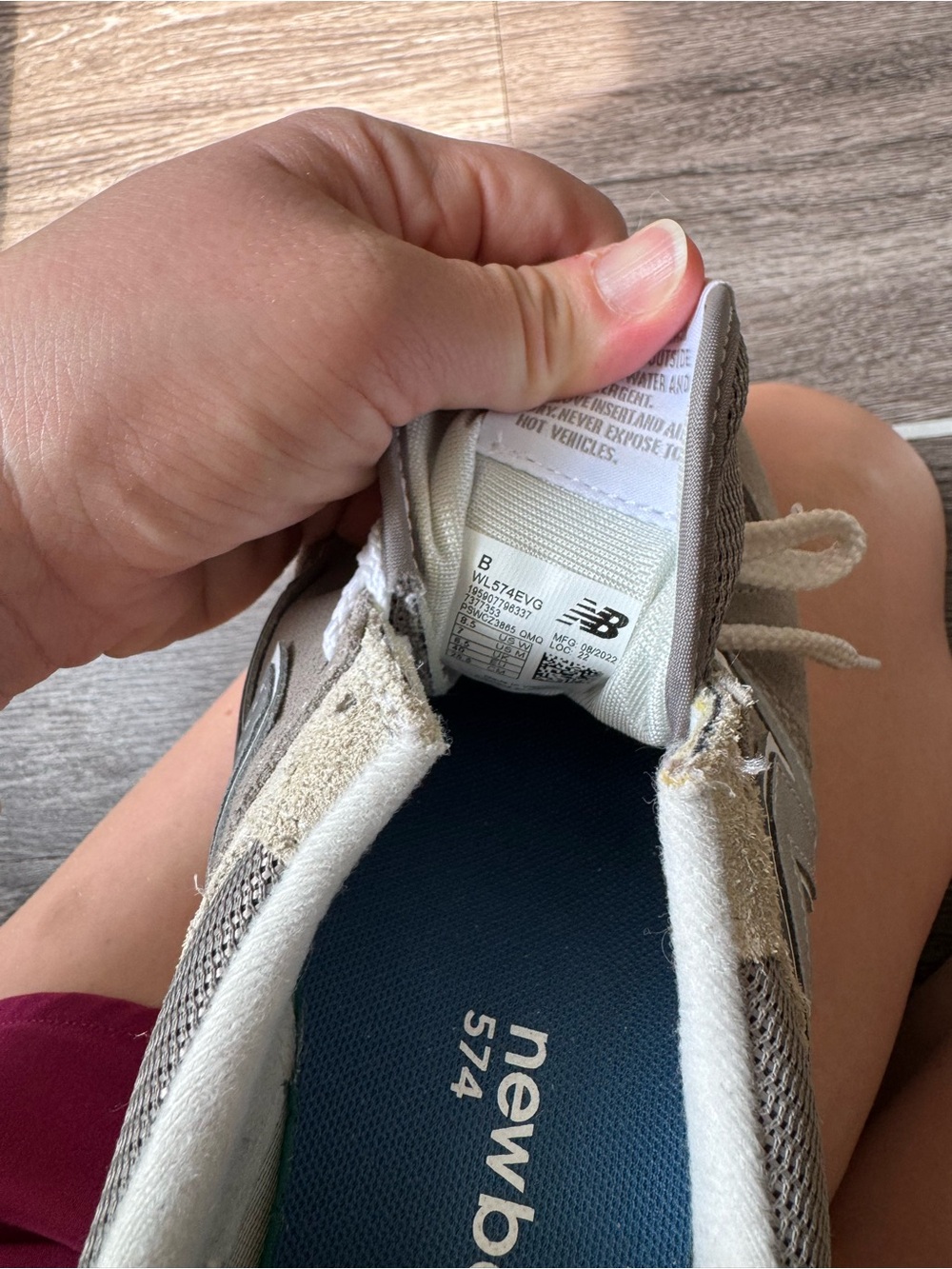 New Balance 574 - Picture 3 of 3